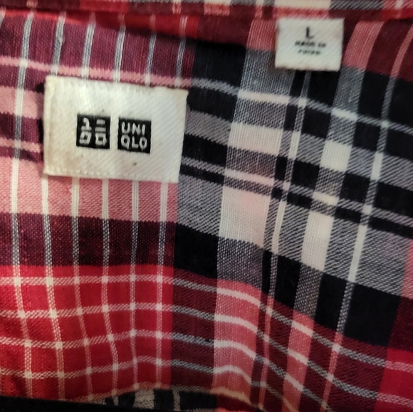 Uniqlo short sleeve - Picture 3 of 3